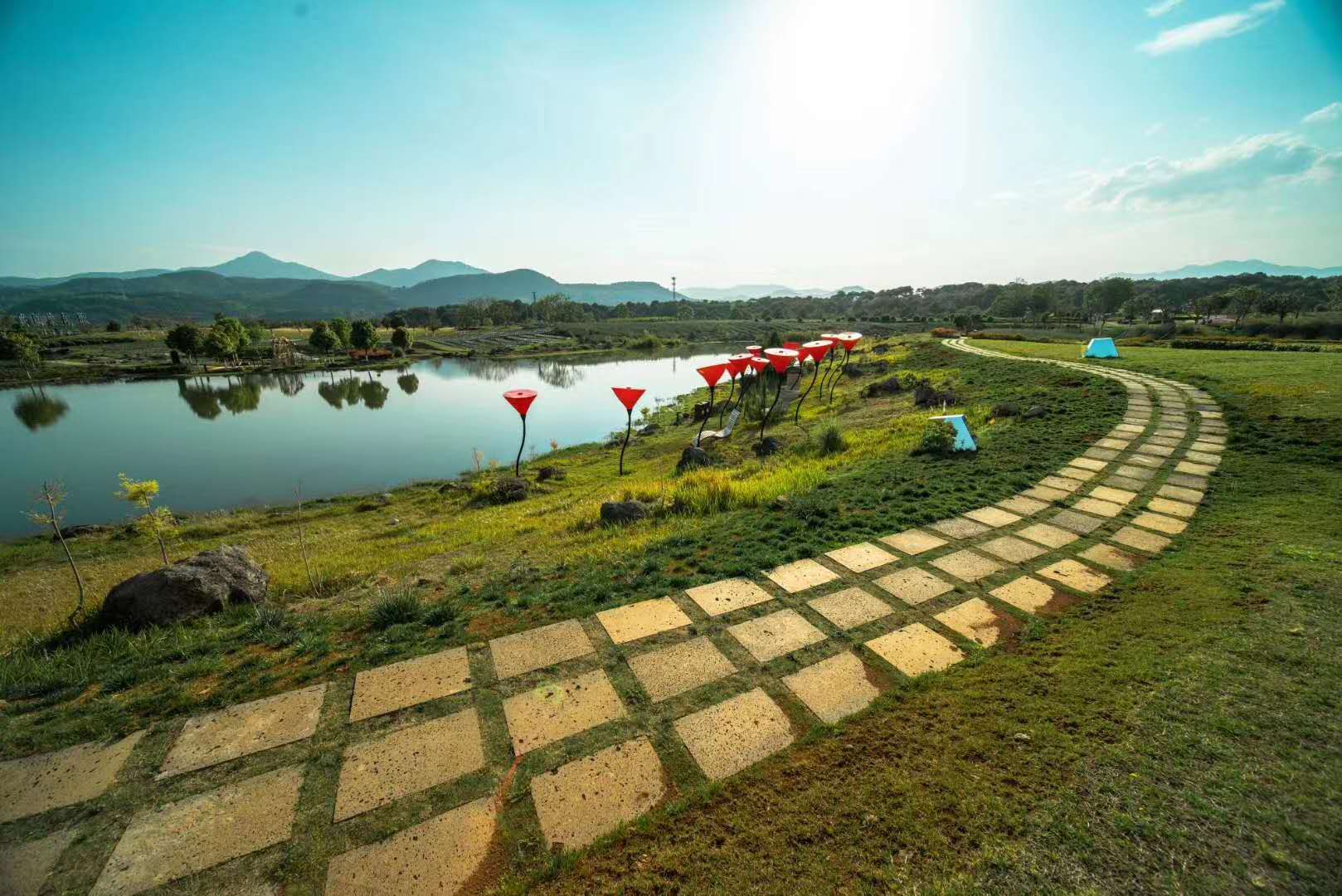 夏令營(yíng)
