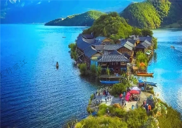 當(dāng)女兒國(guó)碰上摩梭轉(zhuǎn)山節(jié)，瀘沽湖是這種別樣的美